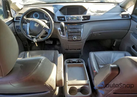 2013 Honda Odyssey Touring z USA, uszkodzony, nr VIN 5FNRL5H90DB009013